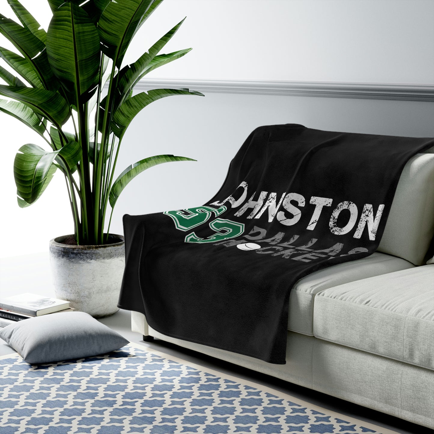 Johnston 53 Dallas Hockey Velveteen Plush Blanket